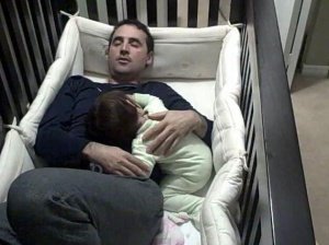 как уложить спать ребенка