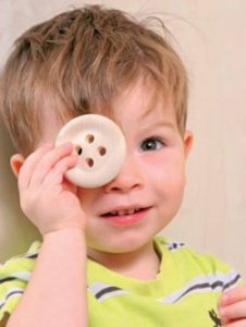 с пуговицей