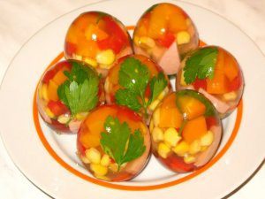 заливное в яйцах