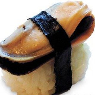 nigiri-sushi-s-midiyami-i-petrushkoj.jpg