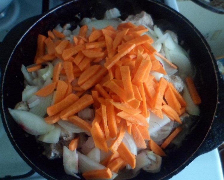 Подлив лук морковь сметана