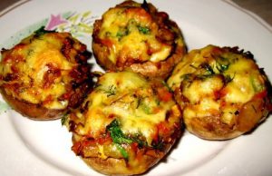 Фаршированные шампиньоны с фаршем.jpg