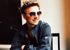 Яркая личность.jpg