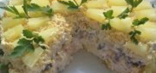 Салат из курицы и ананаса