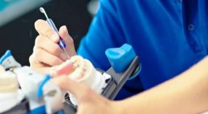 Ремонт съемных зубных протезов